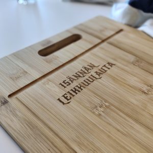 Laserkaiverrukset Turussa - LaserLasse.fi, kaiverrukset ja merkkaukset leikkuulautoihin